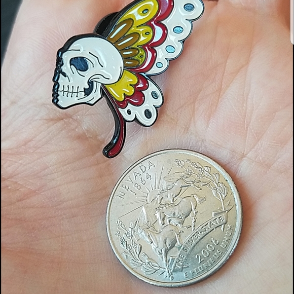 *2 for $13* Skul w/ Butterfly Headdress Enamel Pin - Picture 3 of 5